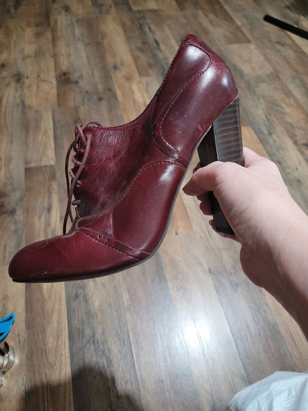 Women's Lace-Up Burgundy Leather Heeled Shoe